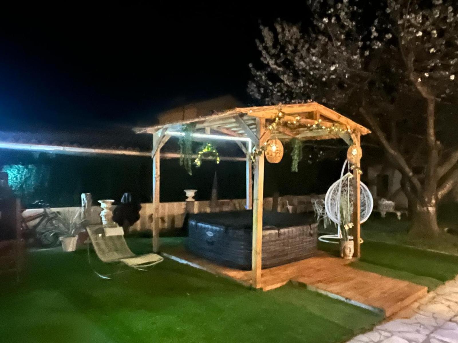 Charmant Studio à Uchaud Esterno foto
